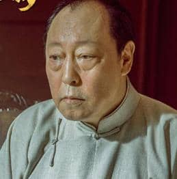 他是邪魅狂狷的杀手,24年来第一次当男一号(图2) 演员:_演员丛珊凭牧马人走红_演员歌词