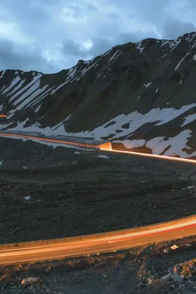 爱你,带你到伊犁盛夏的伊犁(图2) 伊犁旅游十大景点_伊犁_伊犁石