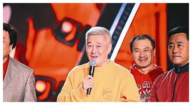 小区王二的轮胎被人扎了，民工宋小宝一脸懵逼