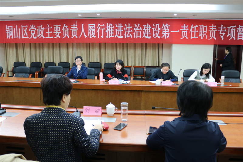 紧密围绕中心工作当好参谋，做好助手，全面提升服务水平