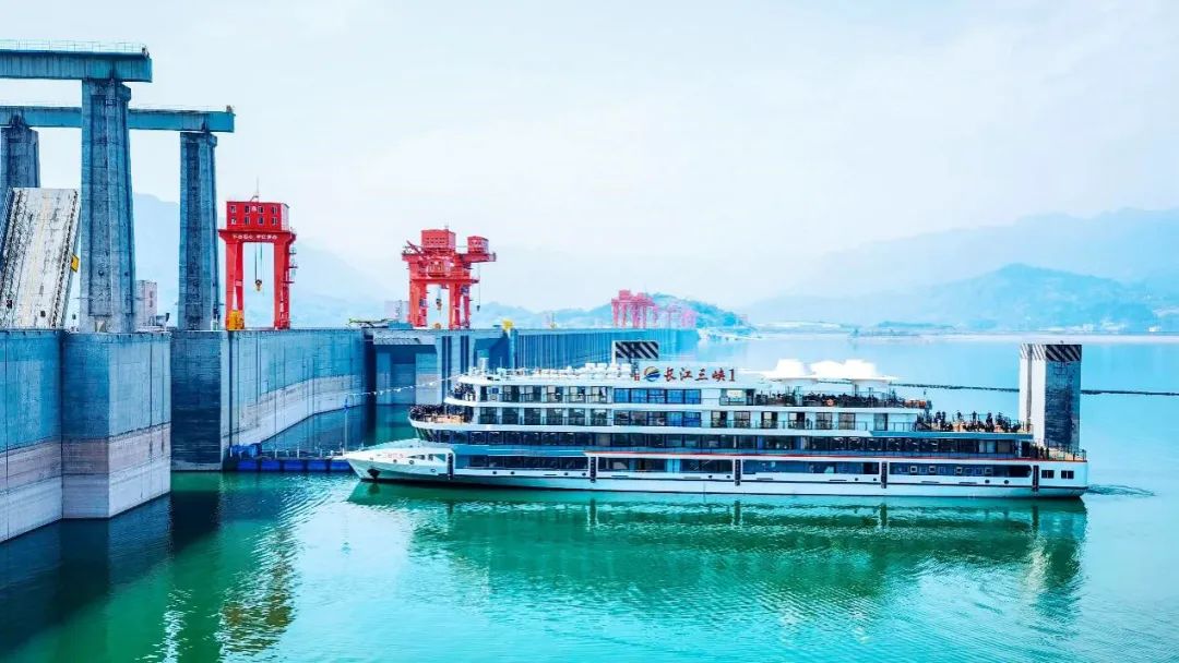 (长江河道护清洁和谐发展共进步)第三党支部:自然之愿,是你我之责(图2) 清洁_清洁地毯_清洁公司